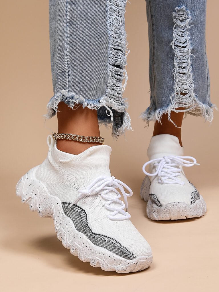 Shunnian model 520 white and black sneaker colorway, size 36-44