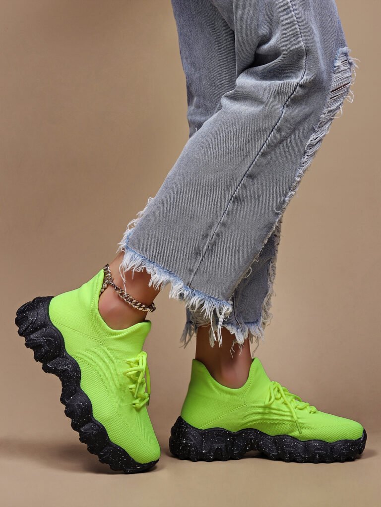 Shunnian model 5701 neon green and black sneaker colorway, size 36-44