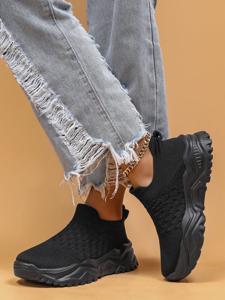 Shunnian model 612 black sneaker colorway, size 36-44